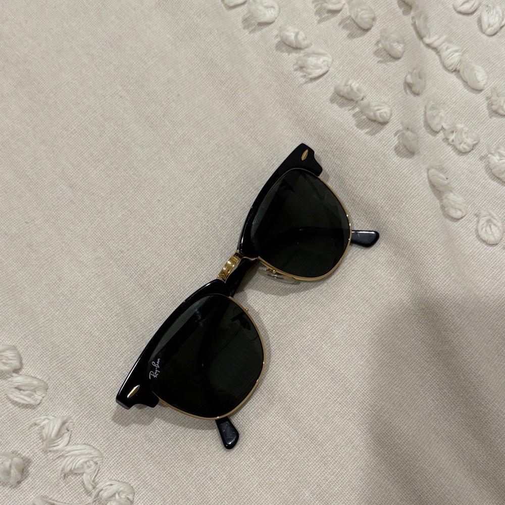 Ray-Ban Classic Black and Gold Sunglasses